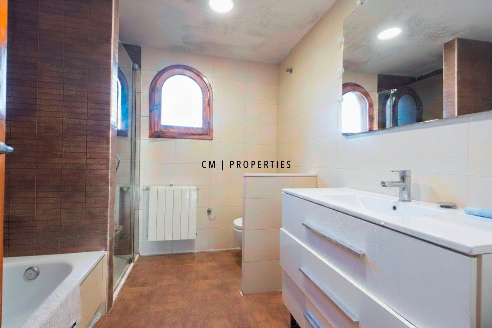 5 bedroom Townhouse for rent in La Canada with pool garage - € 2,700 (Ref: 9889437)