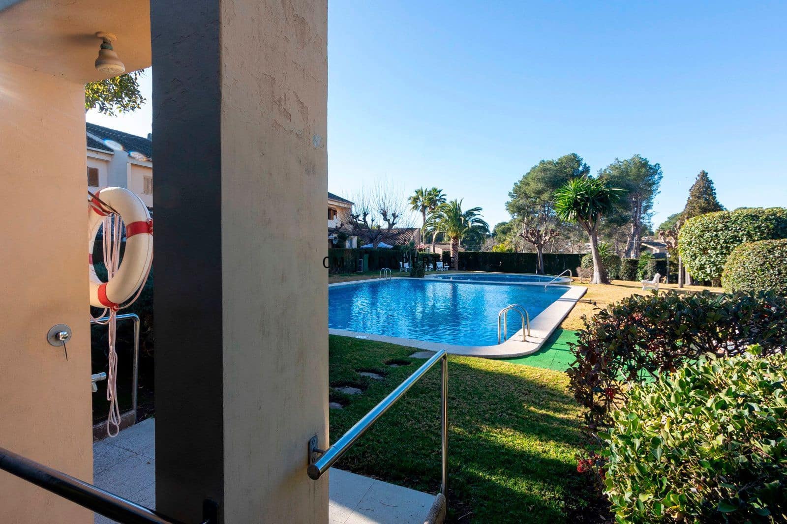 5 bedroom Townhouse for rent in La Canada with pool garage - € 2,700 (Ref: 9889437)