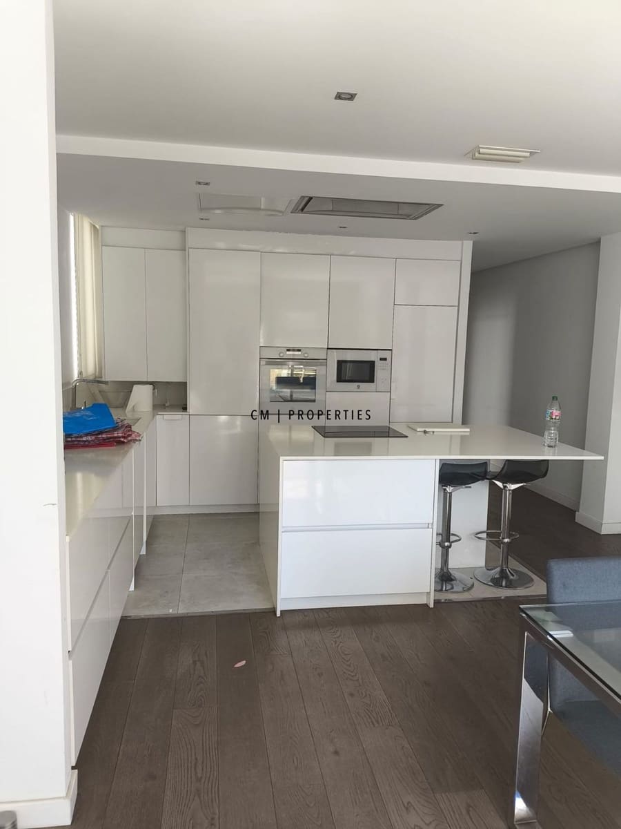3 bedroom Flat for rent in Valencia city - € 2,500 (Ref: 9891049)