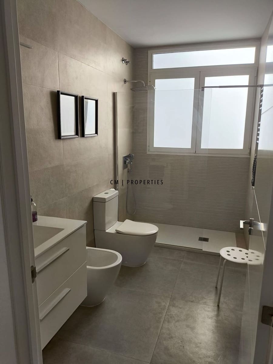 3 bedroom Flat for rent in Valencia city - € 2,500 (Ref: 9891049)