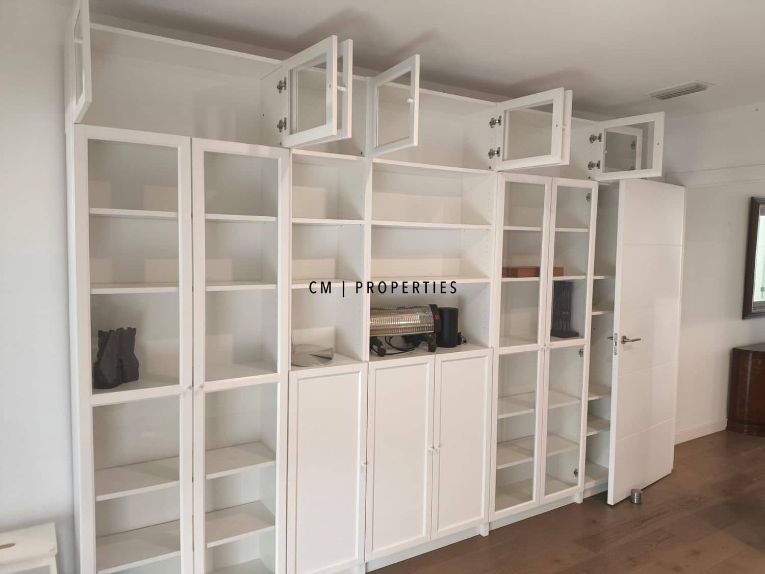 3 bedroom Flat for rent in Valencia city - € 2,500 (Ref: 9891049)