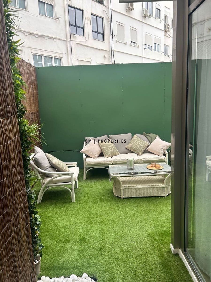 Appartement de 3 chambres à louer à Valence ville - 2 500 € (Ref: 9891476)