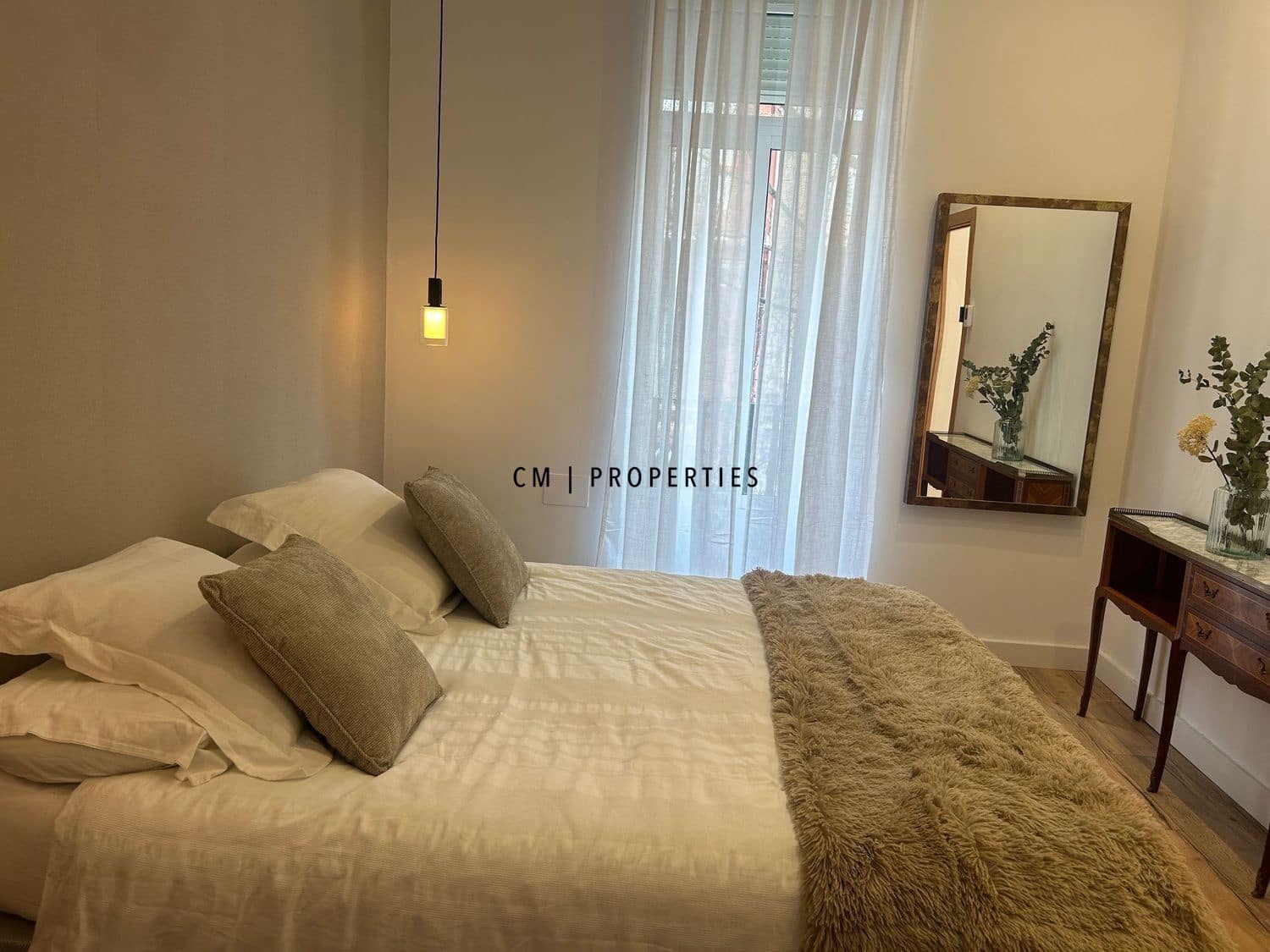 Appartement de 3 chambres à louer à Valence ville - 2 500 € (Ref: 9891476)