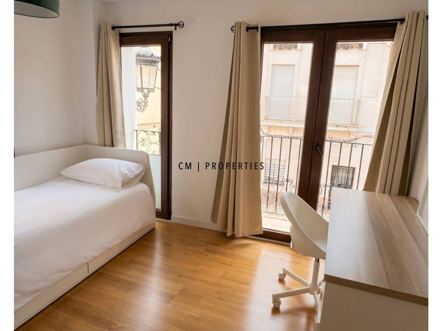 2 soveværelse Villa til leje i Valencia by - € 2.000 (Ref: 9893144)
