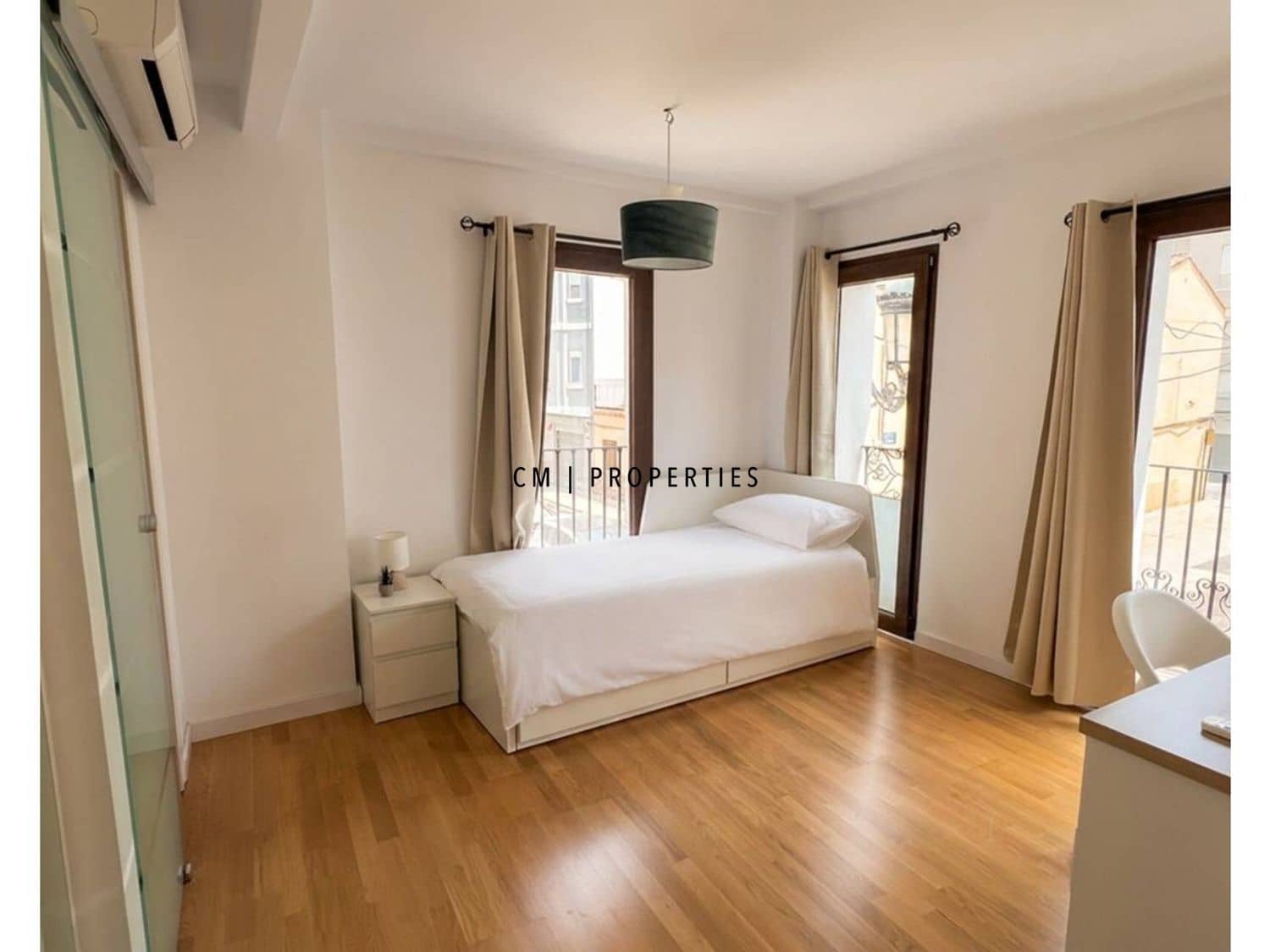 2 soveværelse Villa til leje i Valencia by - € 2.000 (Ref: 9893144)