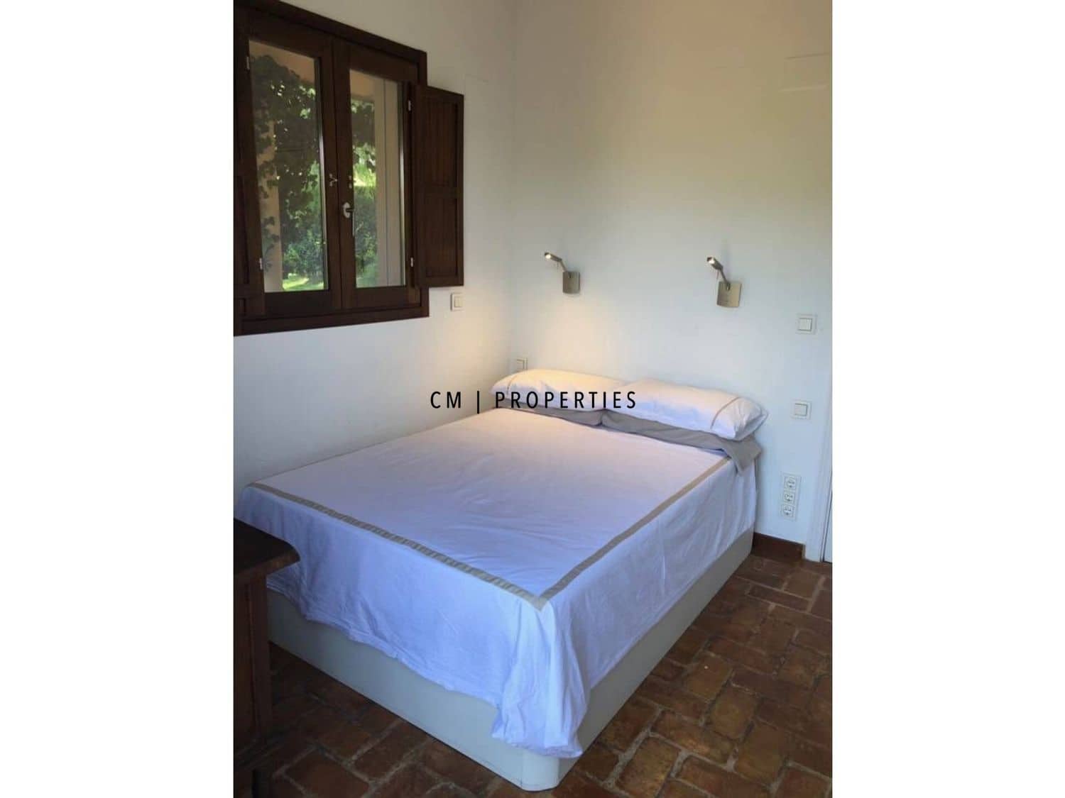 4 soveværelse Villa til leje i Vilamarxant / Villamarchante med swimmingpool garage - € 2.400 (Ref: 9893217)