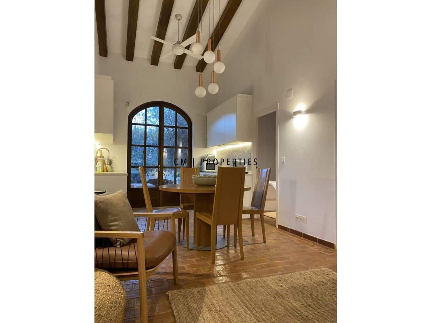 4 soveværelse Villa til leje i Vilamarxant / Villamarchante med swimmingpool garage - € 2.400 (Ref: 9893217)