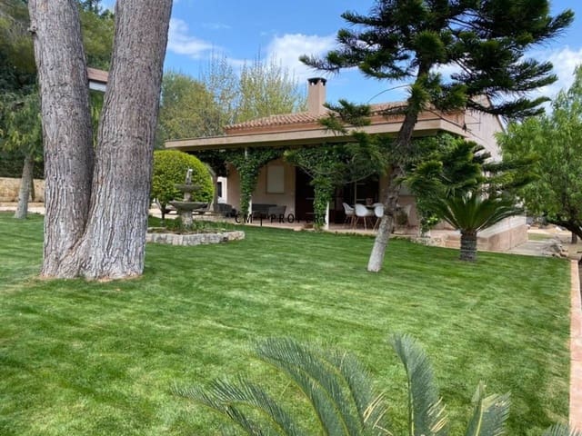 4 bedroom Villa for rent in Vilamarxant / Villamarchante - € 2,400 (Ref: 9893217)