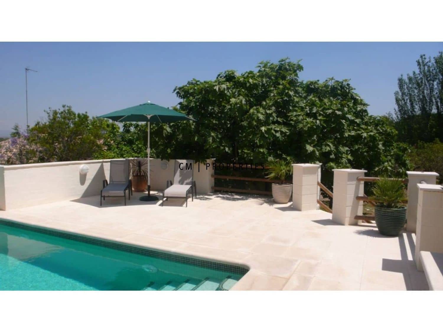4 soveværelse Villa til leje i Vilamarxant / Villamarchante med swimmingpool garage - € 2.400 (Ref: 9893217)