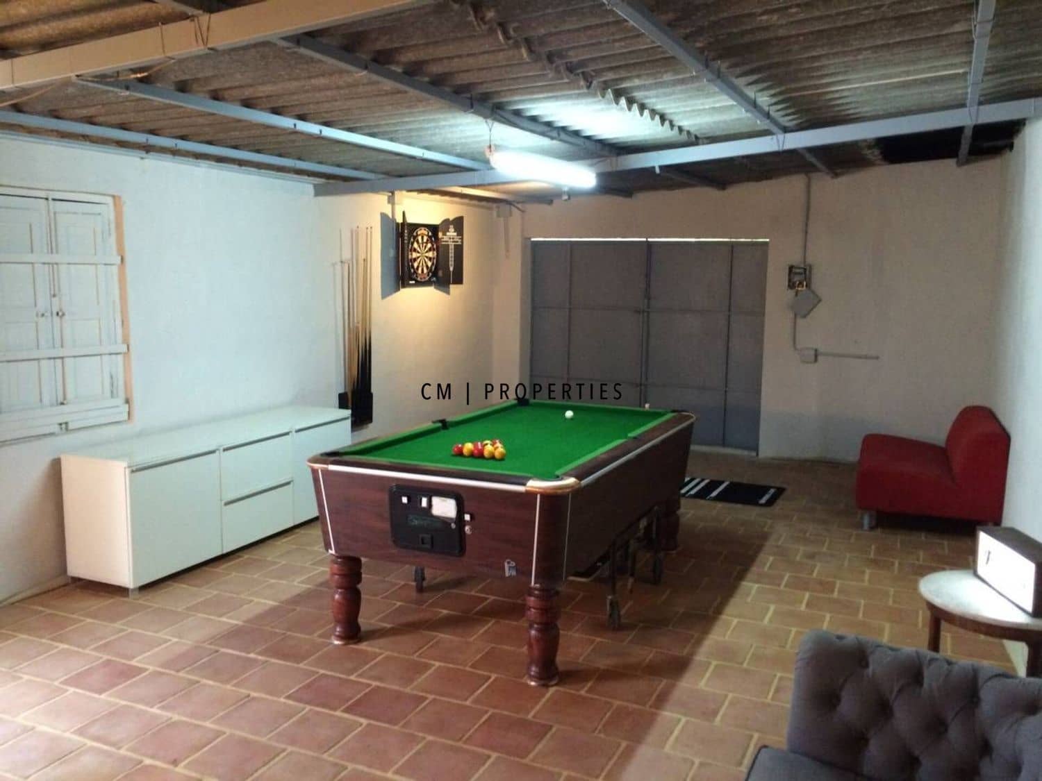 4 soveværelse Villa til leje i Vilamarxant / Villamarchante med swimmingpool garage - € 2.400 (Ref: 9893217)