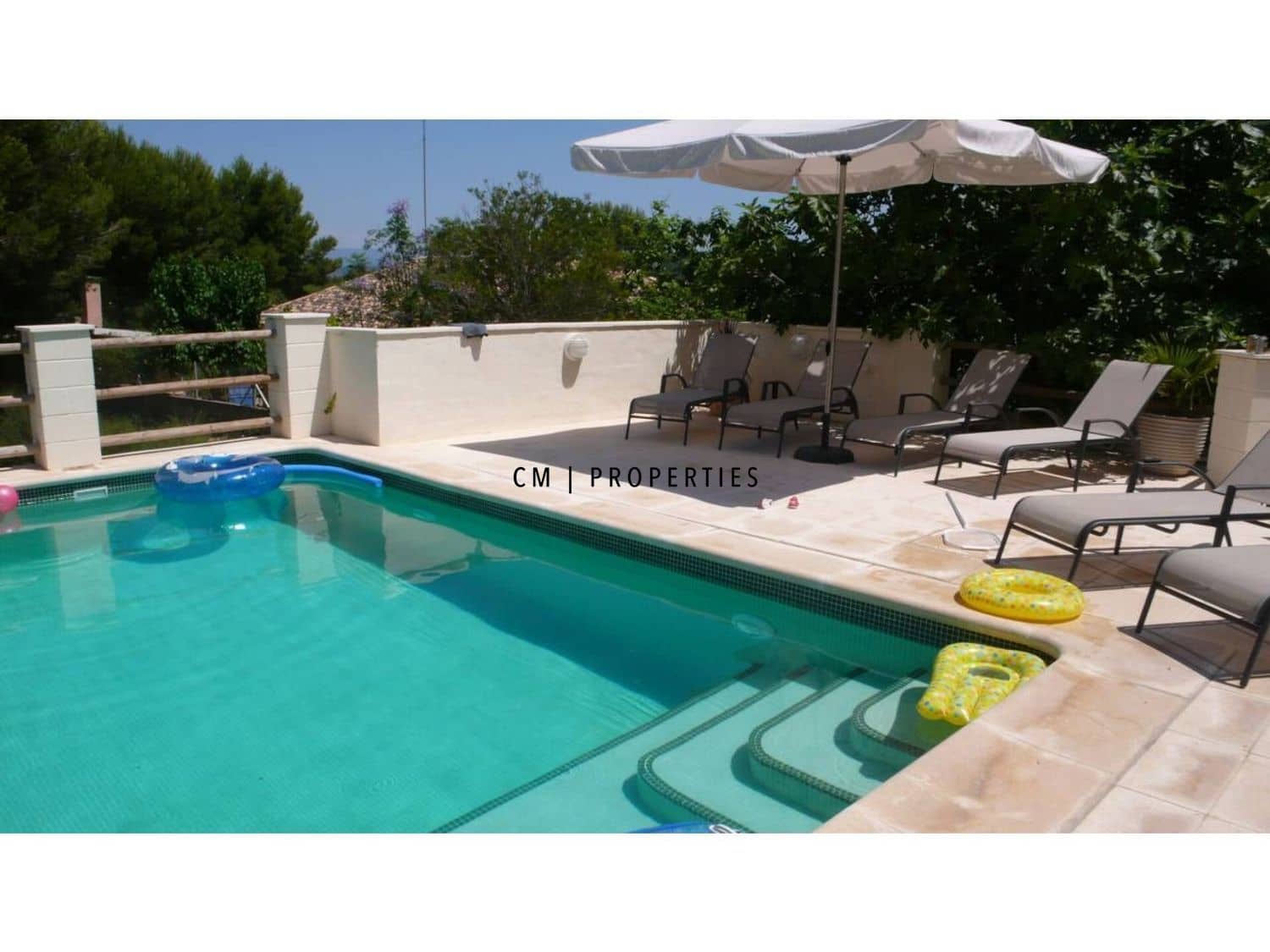 4 soveværelse Villa til leje i Vilamarxant / Villamarchante med swimmingpool garage - € 2.400 (Ref: 9893217)
