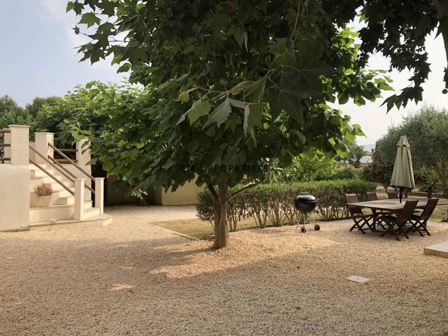 4 soveværelse Villa til leje i Vilamarxant / Villamarchante med swimmingpool garage - € 2.400 (Ref: 9893217)
