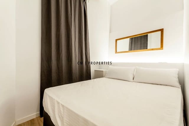 1 sovrum Lägenhet att hyra i Ciutat Vella, Valencia stad - 1 275 € (Ref: 9894736)