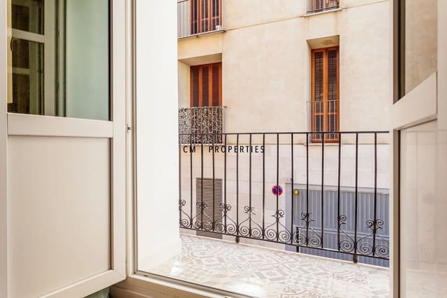 1 sovrum Lägenhet att hyra i Ciutat Vella, Valencia stad - 1 275 € (Ref: 9894736)