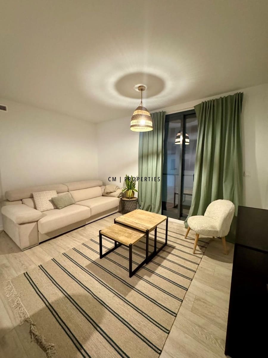 3 bedroom Flat for rent in Valencia city with pool garage - € 2,500 (Ref: 9895147)
