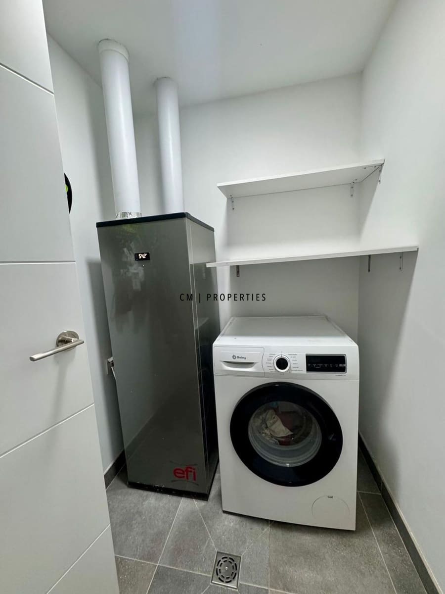 3 bedroom Flat for rent in Valencia city with pool garage - € 2,500 (Ref: 9895147)