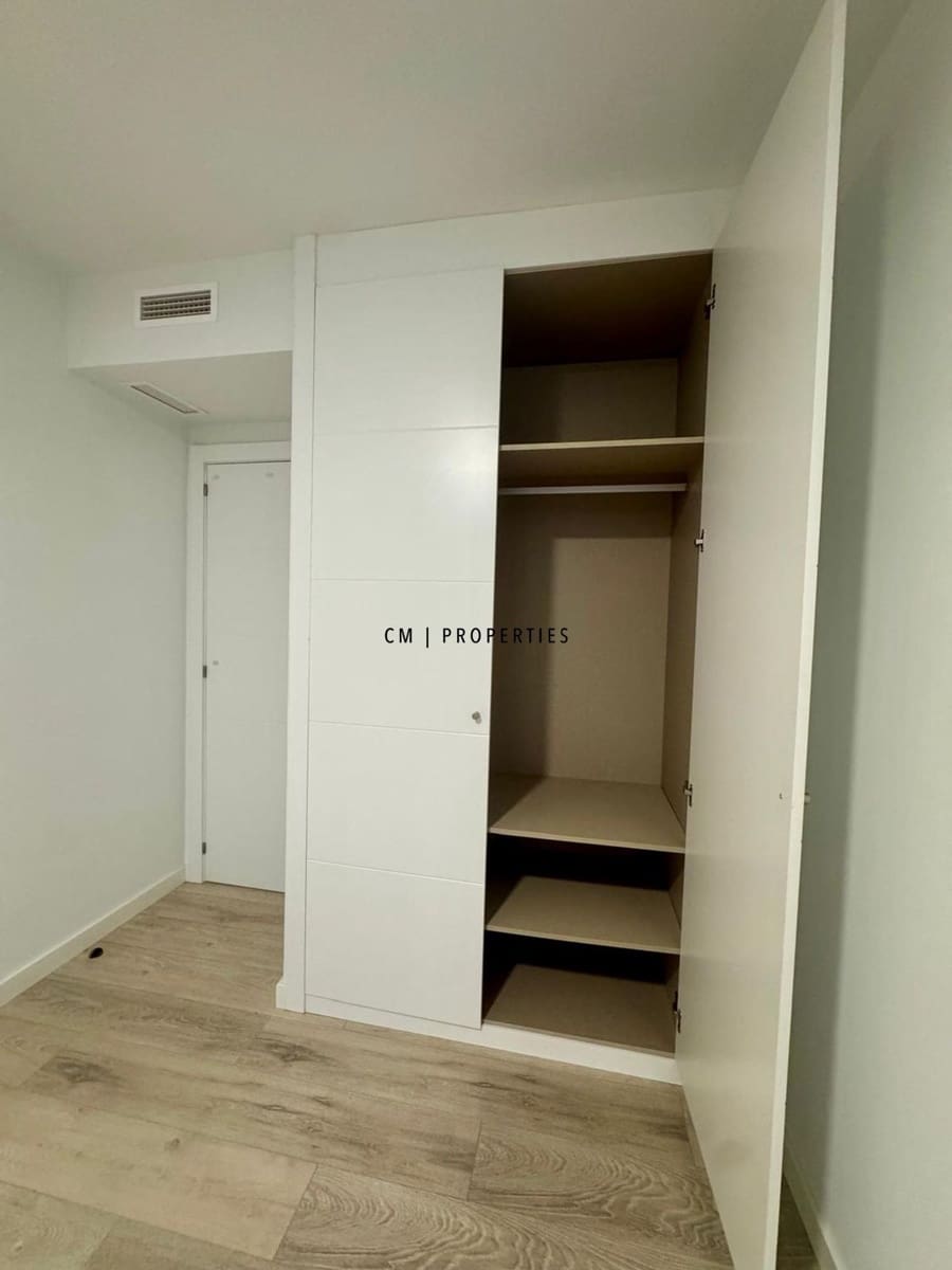 3 bedroom Flat for rent in Valencia city with pool garage - € 2,500 (Ref: 9895147)
