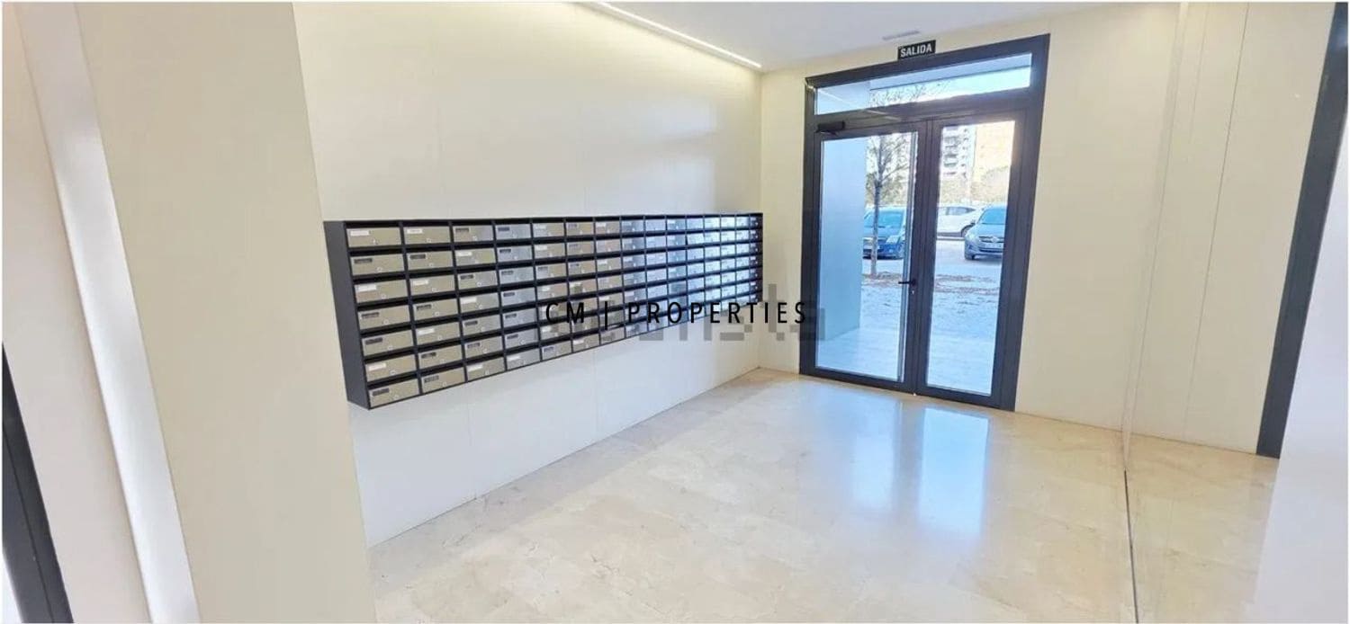 3 bedroom Flat for rent in Valencia city with pool garage - € 2,500 (Ref: 9895147)
