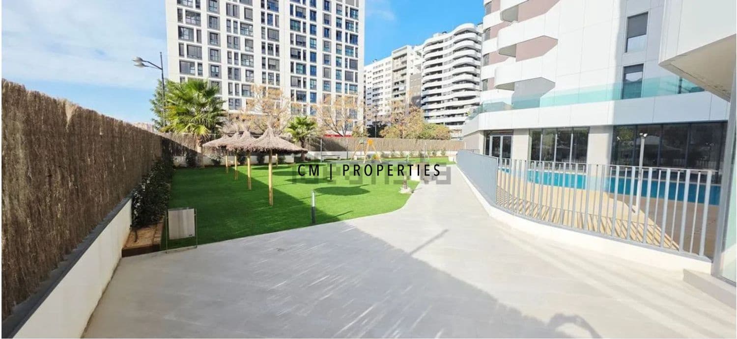 3 bedroom Flat for rent in Valencia city with pool garage - € 2,500 (Ref: 9895147)