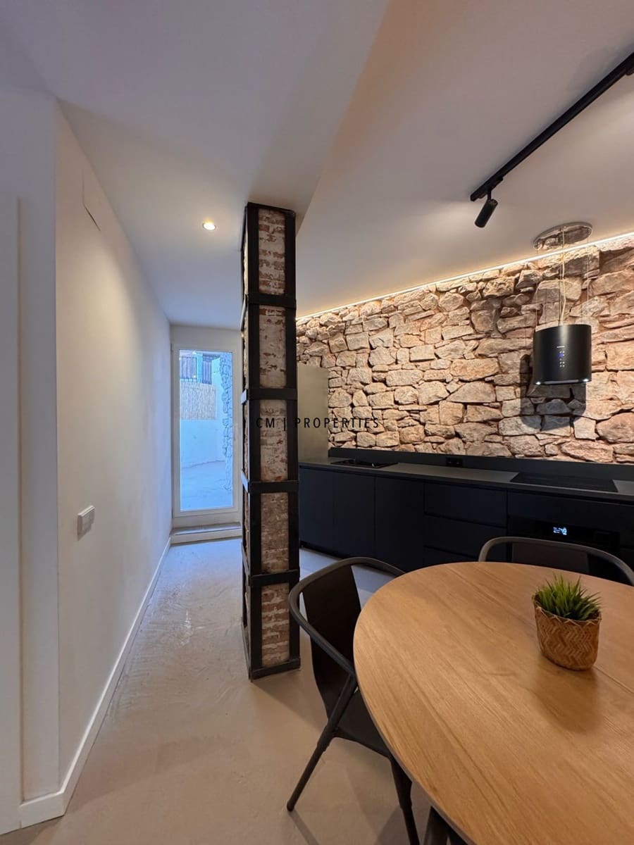 2 slaapkamer Flat te huur in Serra - € 950 (Ref: 9895148)
