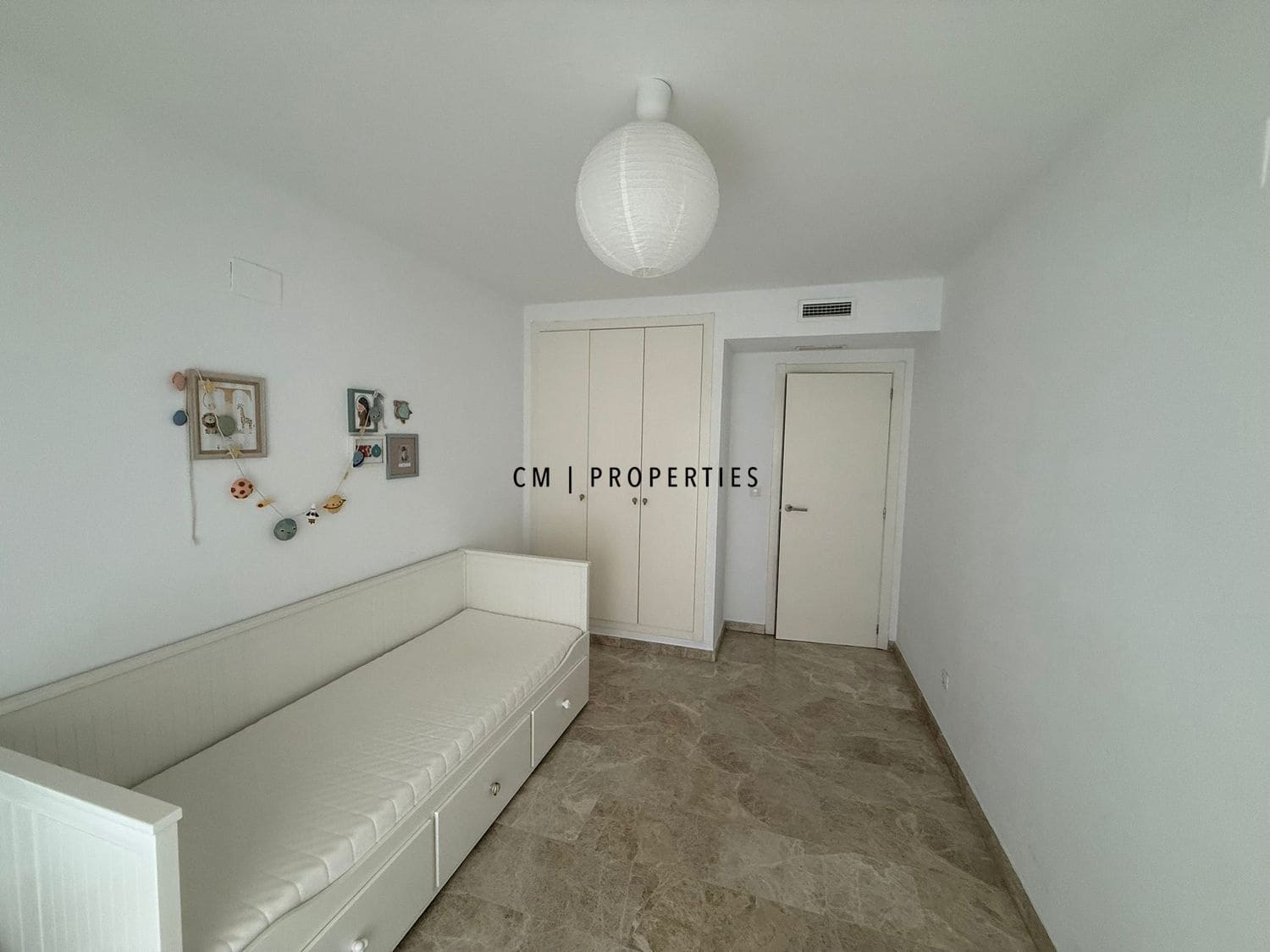 2 sypialnia Mieszkanie do wynajęcia w Paterna z basenem garażem - 1 500 € (Ref: 9895149)