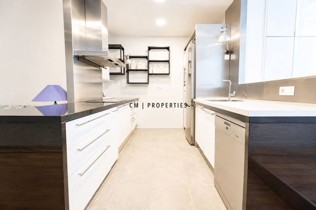 3 soveværelse Lejlighed til leje i L'Eixample, Valencia by - € 2.500 (Ref: 9898401)