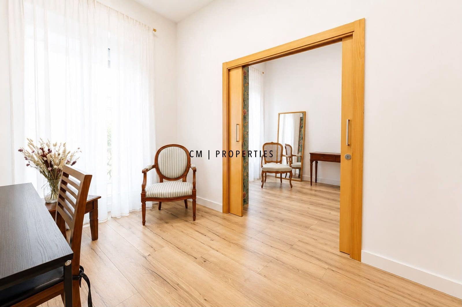 3 soveværelse Lejlighed til leje i Valencia by - € 2.500 (Ref: 9898401)