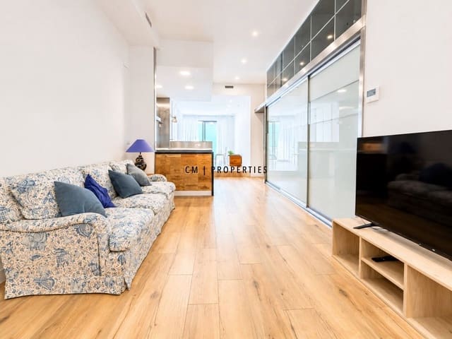 3 soveværelse Lejlighed til leje i L'Eixample, Valencia by - € 2.500 (Ref: 9898401)