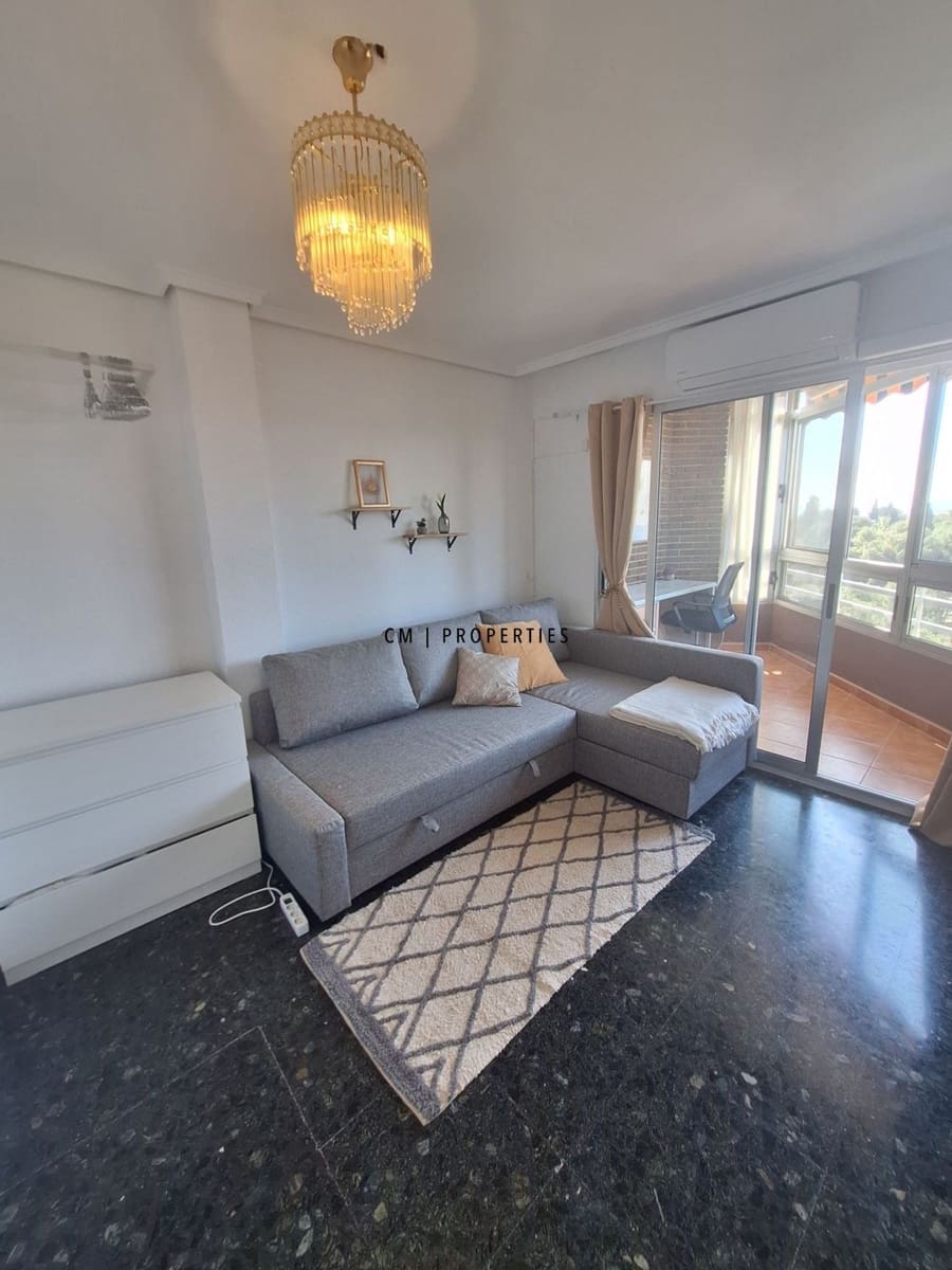 Piso de 4 habitaciones en Moncada en alquiler con piscina - 1.590 € (Ref: 9905264)