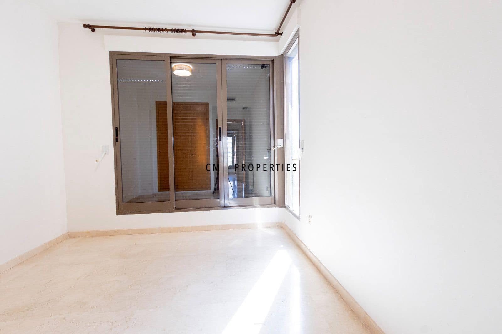 2 camera da letto Attico da affittare in Valencia citta con piscina garage - 2.000 € (Rif: 9911534)