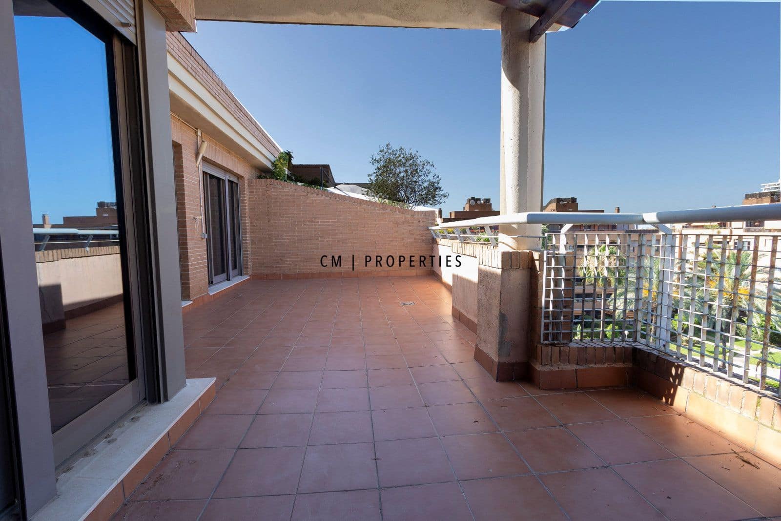 2 camera da letto Attico da affittare in Valencia citta con piscina garage - 2.000 € (Rif: 9911534)