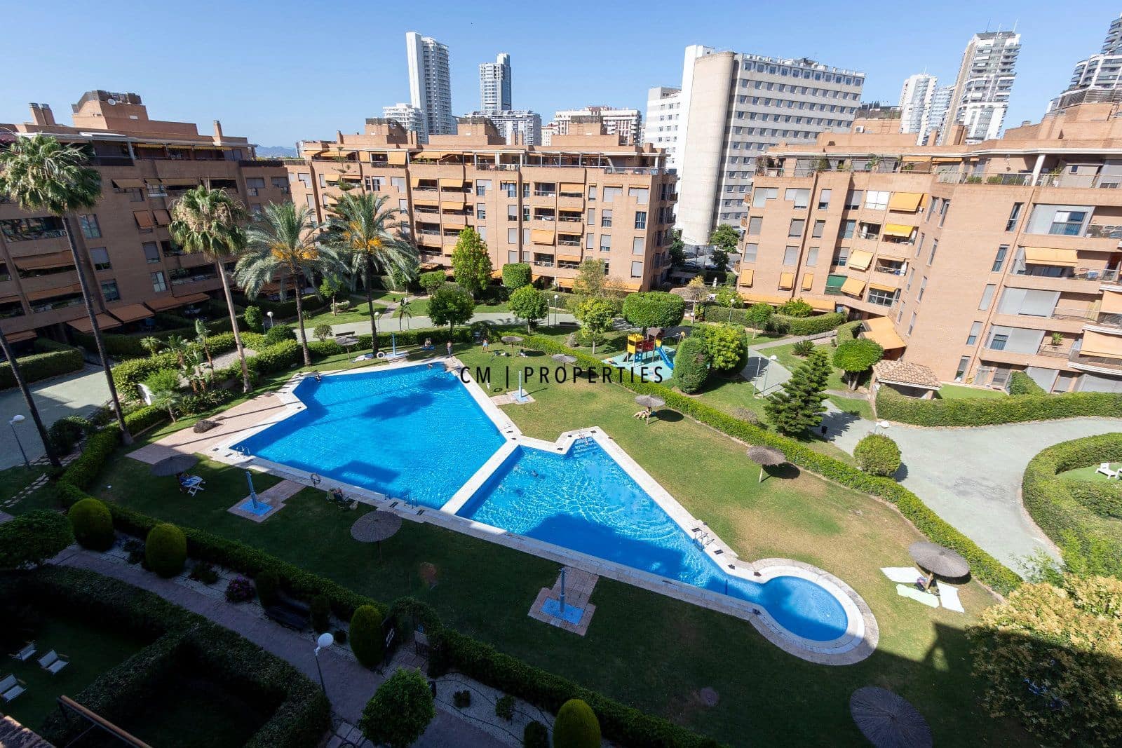2 camera da letto Attico da affittare in Valencia citta con piscina garage - 2.000 € (Rif: 9911534)