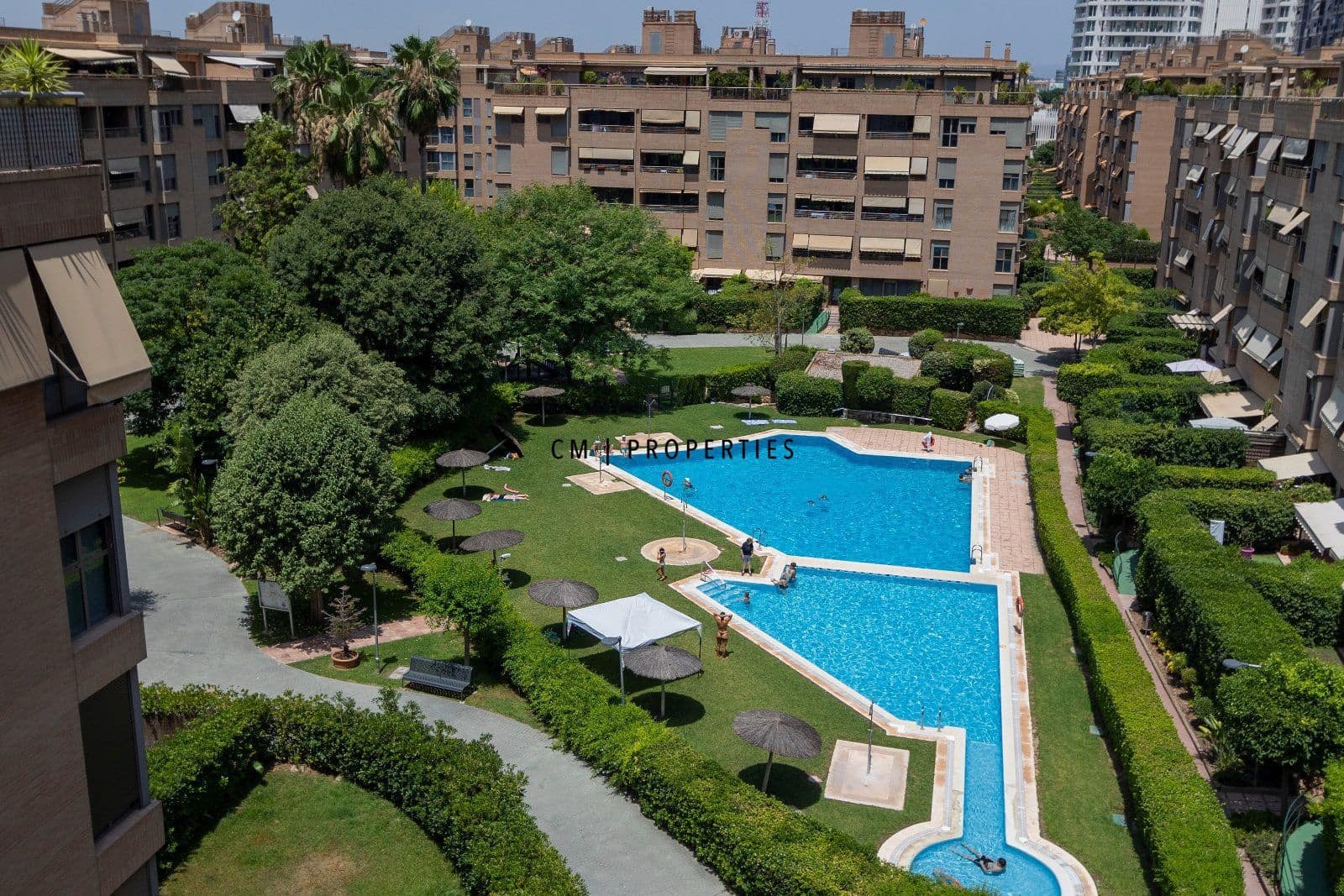 2 camera da letto Attico da affittare in Valencia citta con piscina garage - 2.000 € (Rif: 9911534)