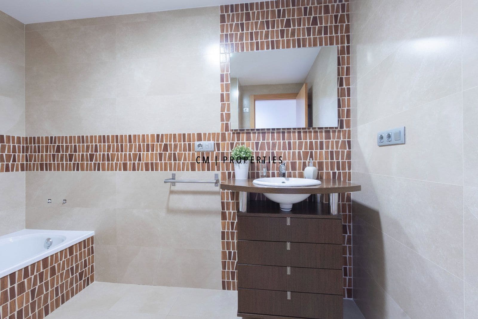 3 camera da letto Appartamento da affittare in Sagunto / Sagunt - 1.500 € (Rif: 9911950)