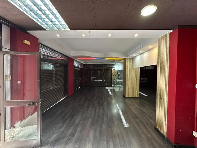 Local Commercial à vendre à El Pla del Real, Valence ville - 299 000 € (Ref: 9911951)