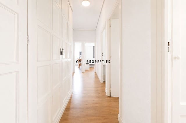 3 Zimmer Wohnung zu vermieten in L'Eixample, València Stadt - 1.800 € (Ref: 9911952)