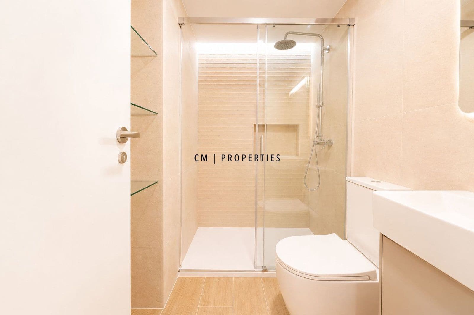 2 bedroom Flat for rent in Valencia city - € 1,500 (Ref: 9914828)