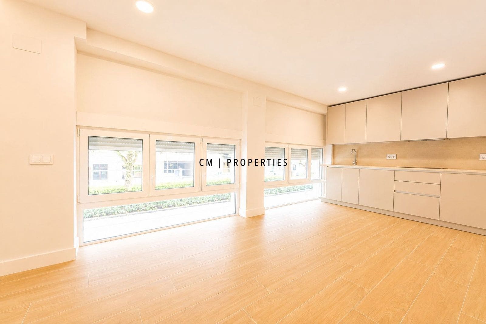 2 bedroom Flat for rent in Valencia city - € 1,500 (Ref: 9914828)