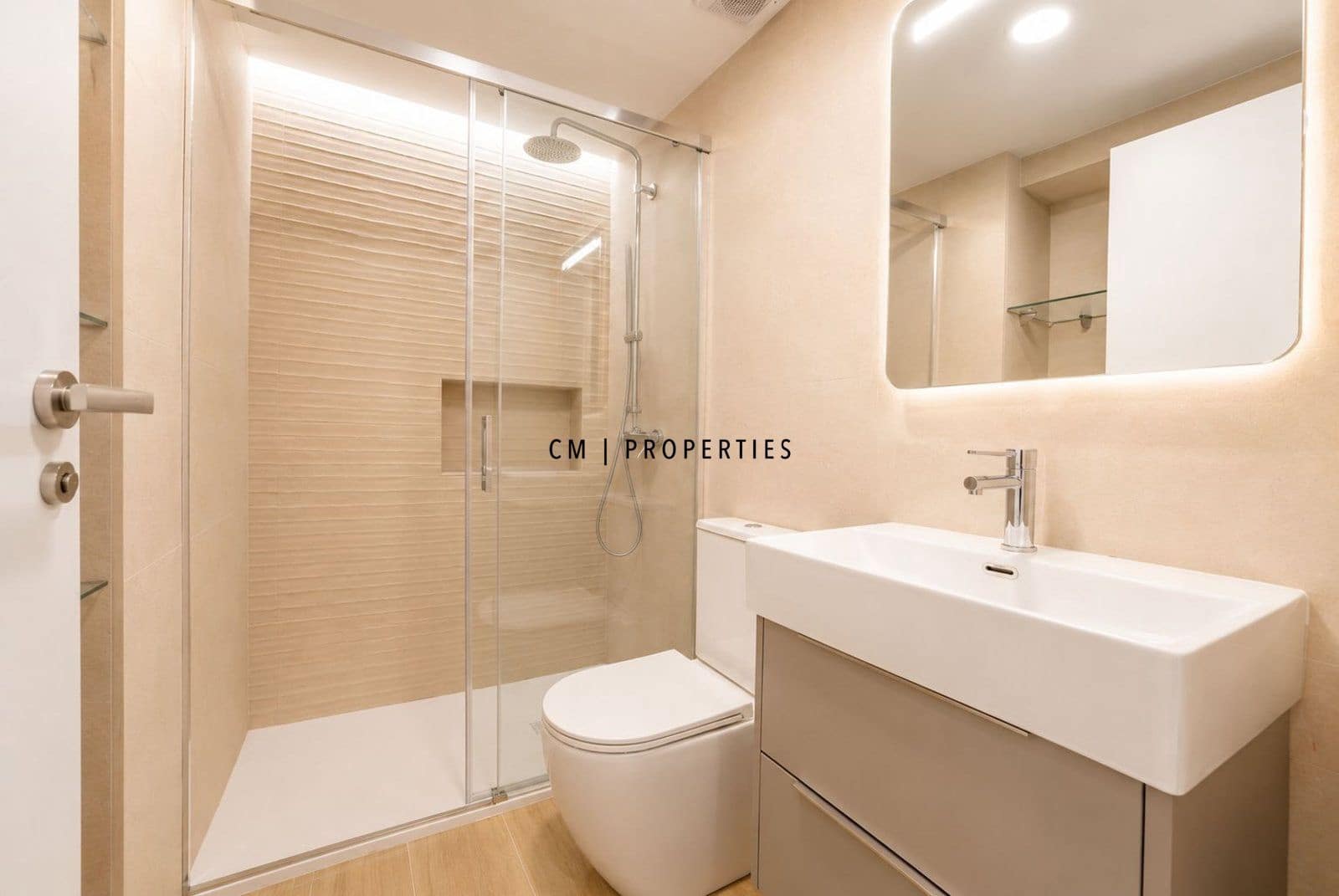 2 bedroom Flat for rent in Valencia city - € 1,500 (Ref: 9914828)