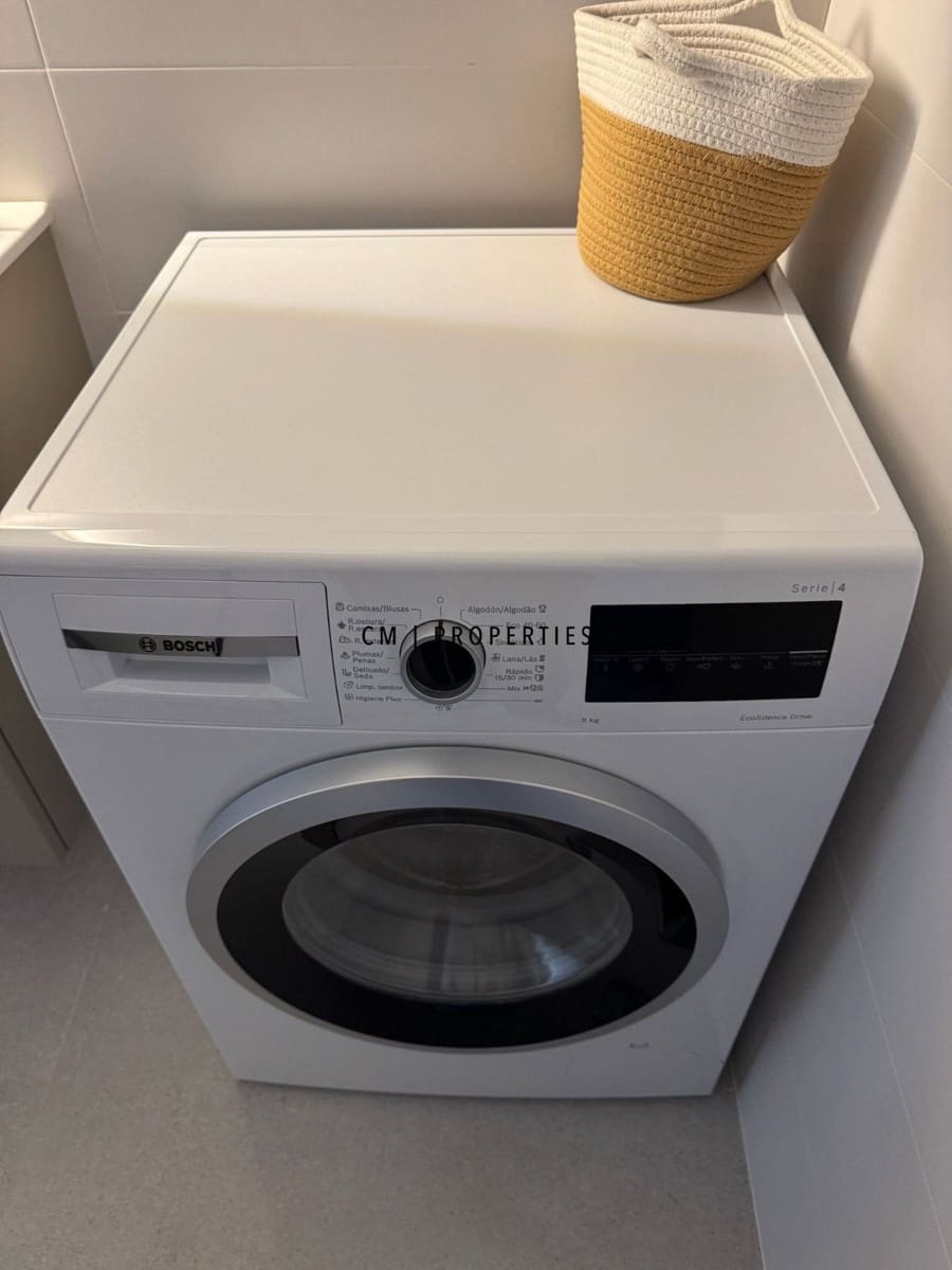 1 sovrum Lägenhet att hyra i Valencia stad - 1 950 € (Ref: 9918774)