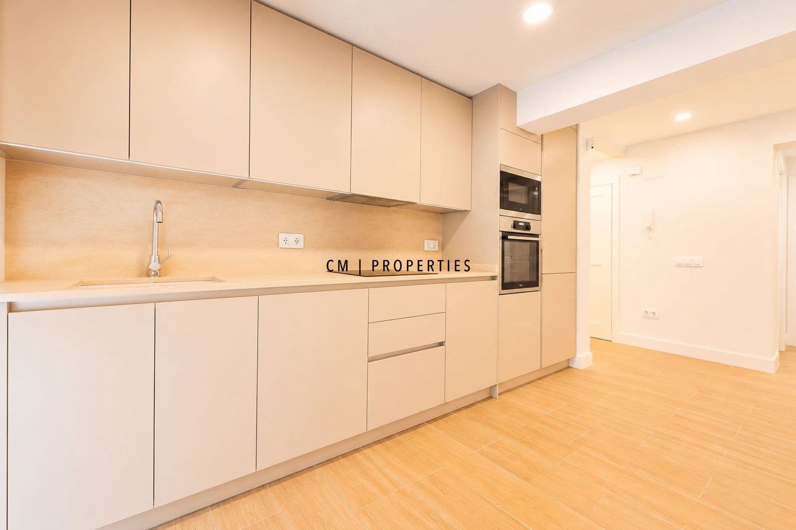2 quarto Escritório para arrendar em Valencia cidade - 1 500 € (Ref: 9918897)