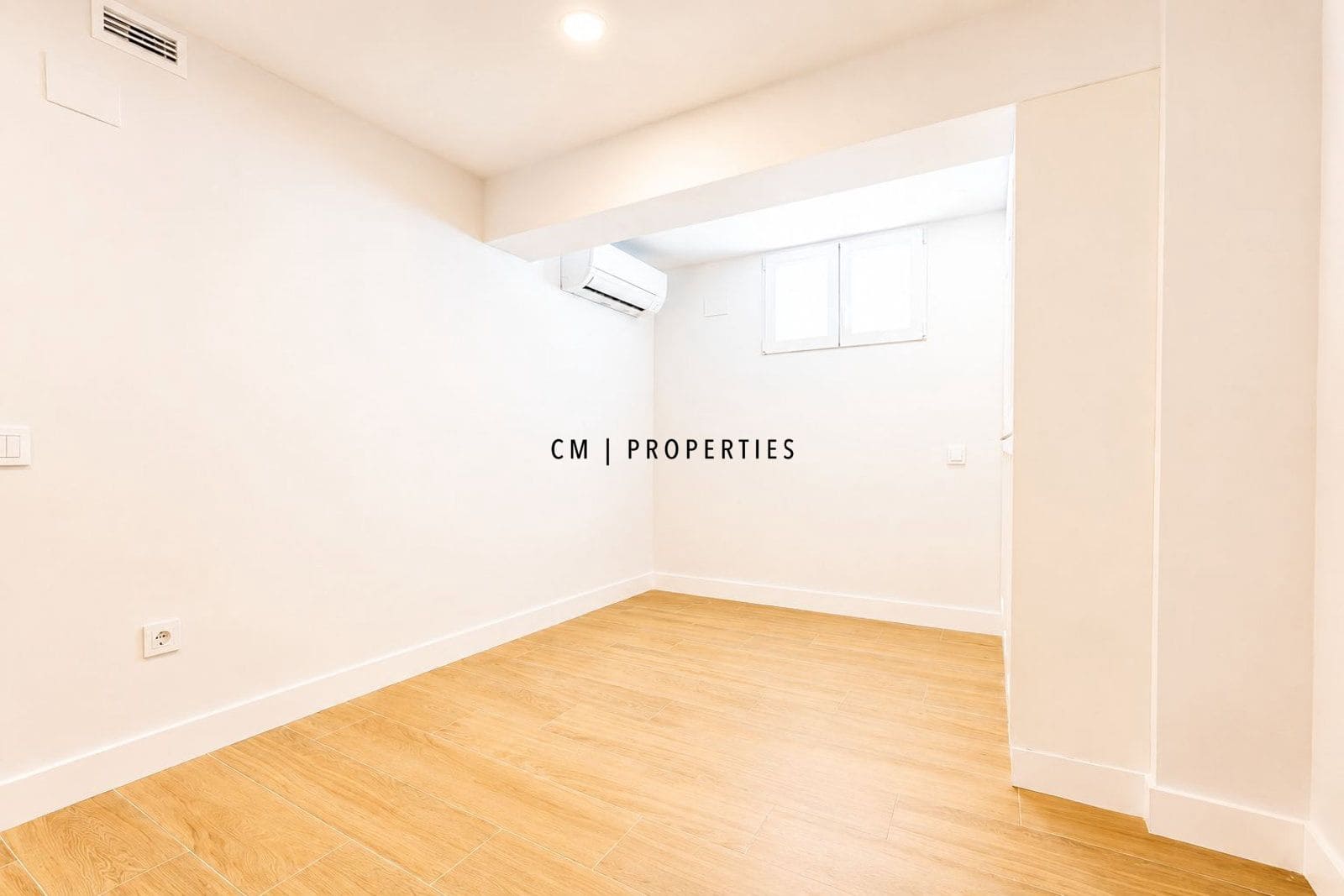 2 quarto Escritório para arrendar em Valencia cidade - 1 500 € (Ref: 9918897)