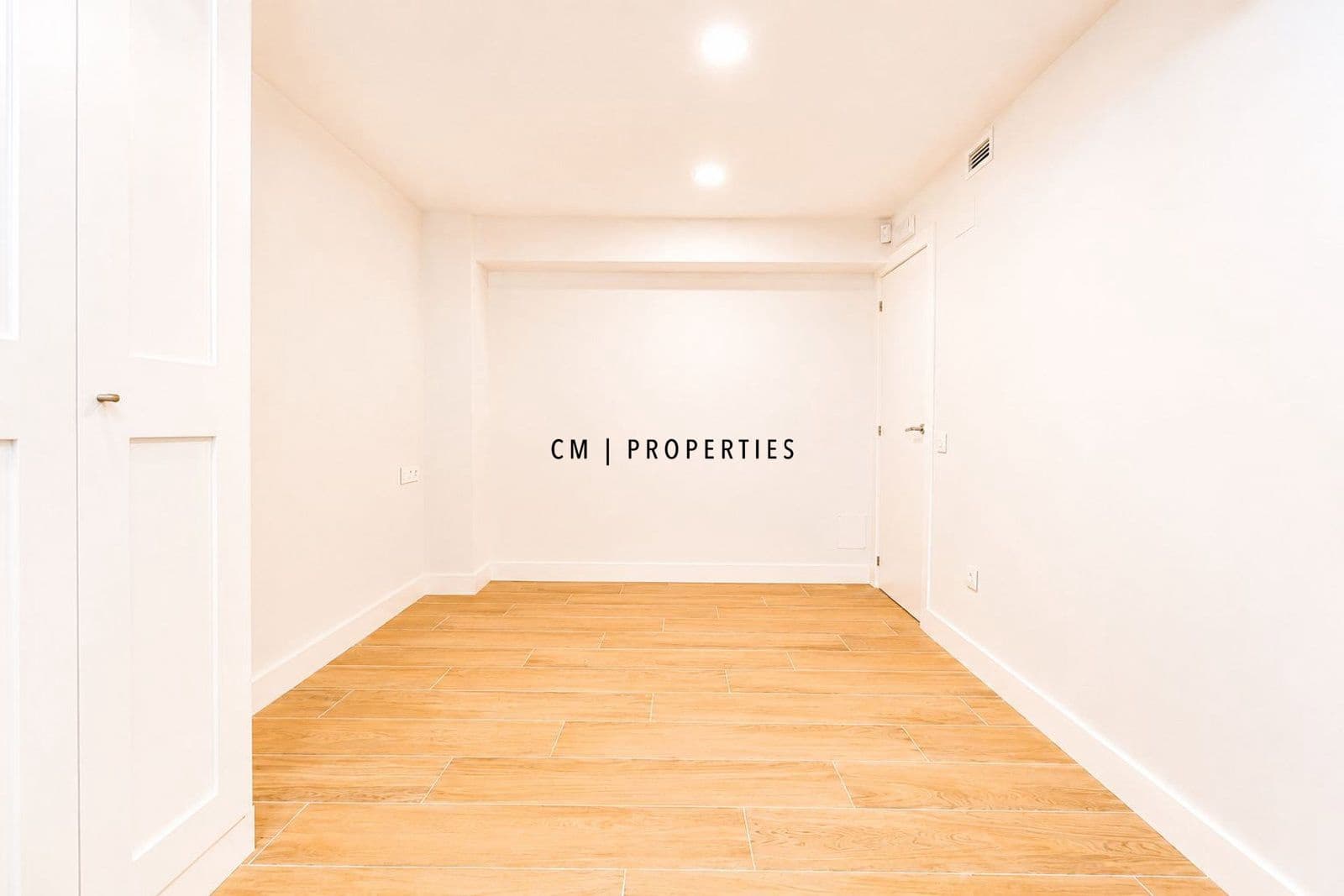 2 quarto Escritório para arrendar em Valencia cidade - 1 500 € (Ref: 9918897)