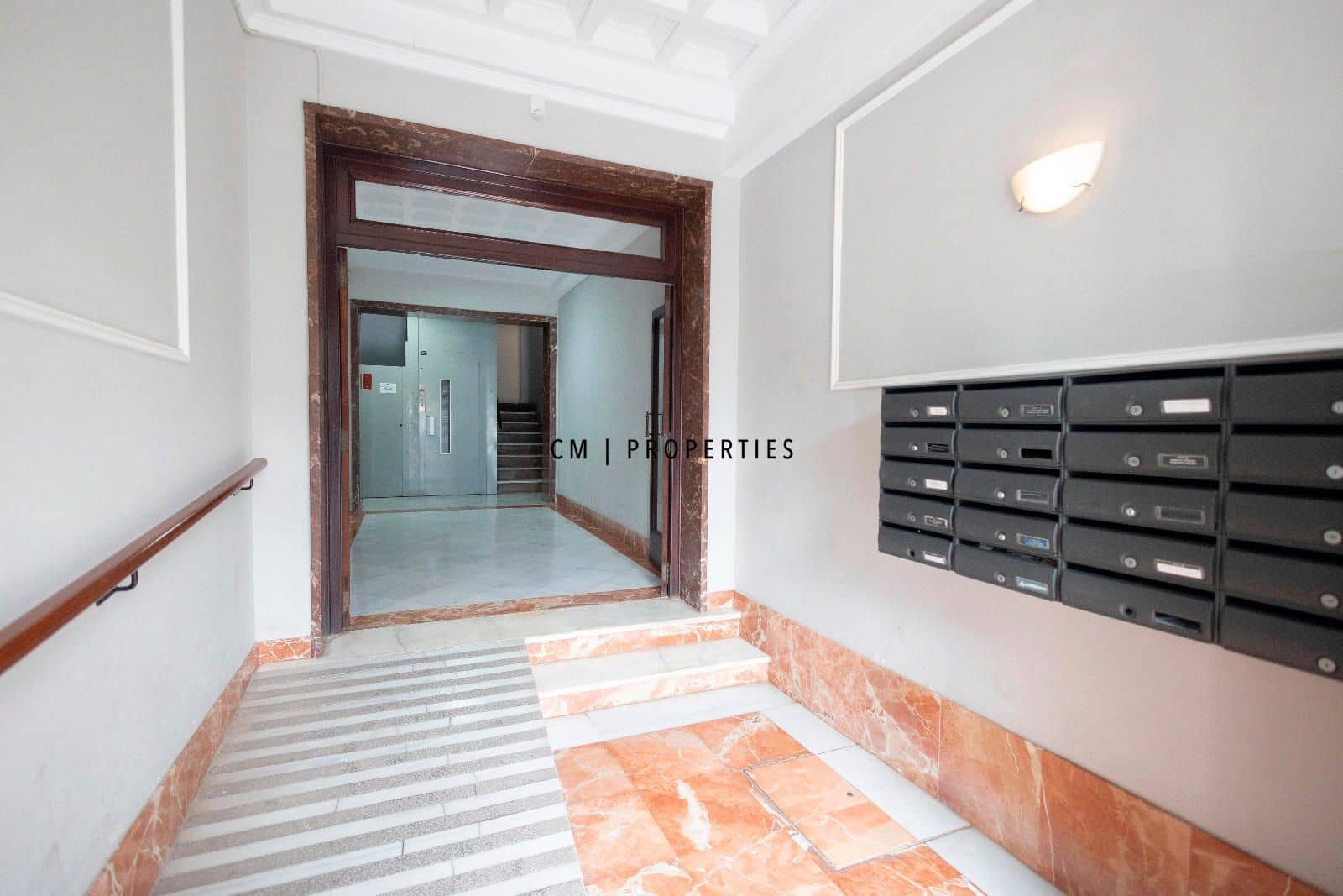 2 sovrum Lägenhet att hyra i Valencia stad - 1 500 € (Ref: 9918997)