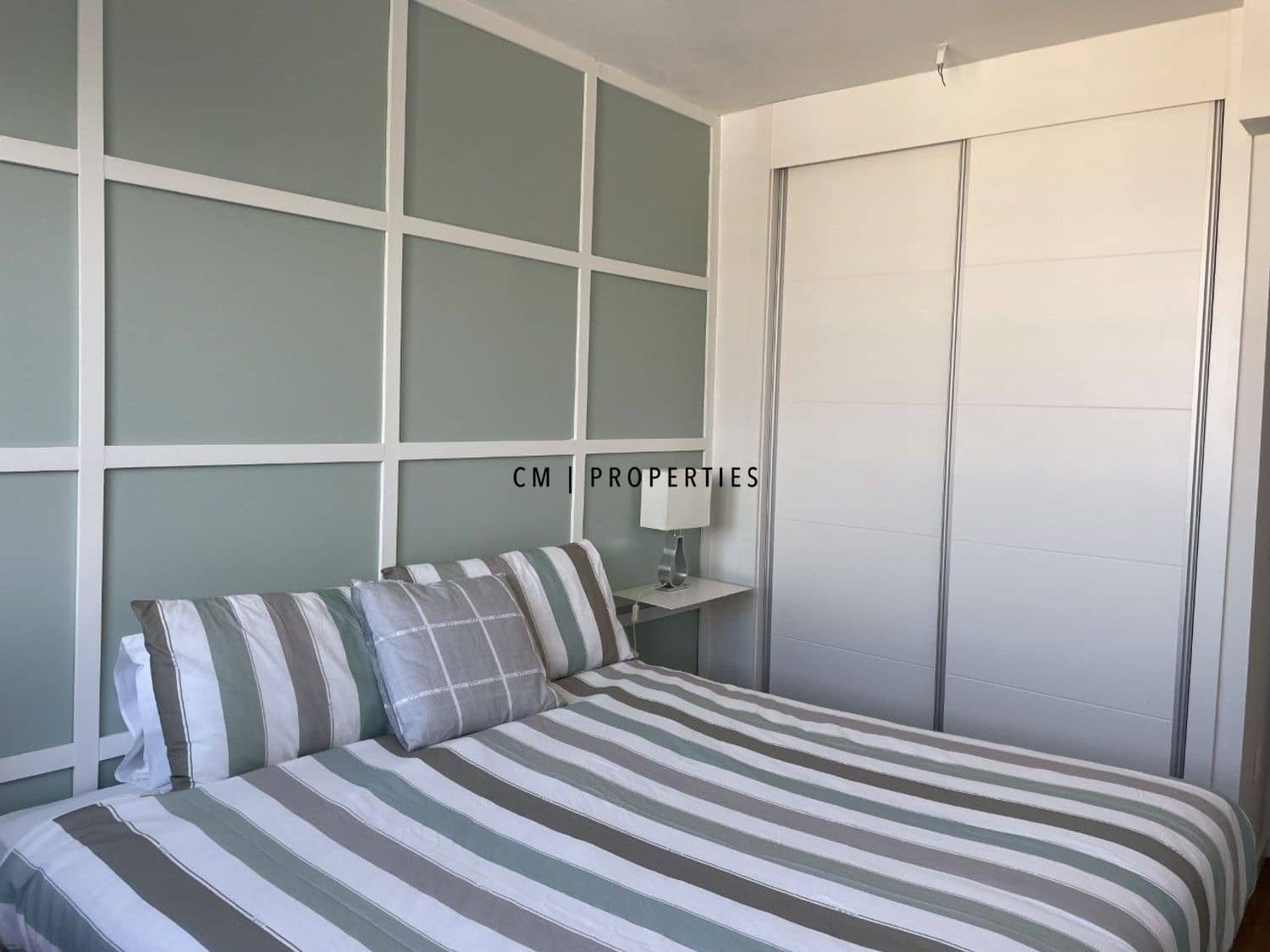 2 soveværelse Penthouse til leje i Valencia by med swimmingpool garage - € 1.600 (Ref: 9918998)