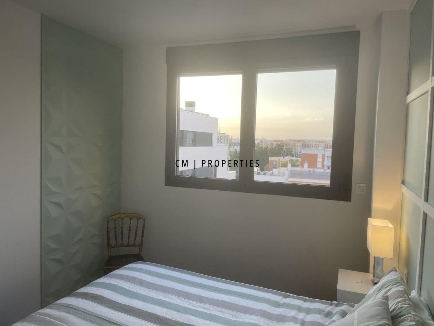 2 soveværelse Penthouse til leje i Valencia by med swimmingpool garage - € 1.600 (Ref: 9918998)