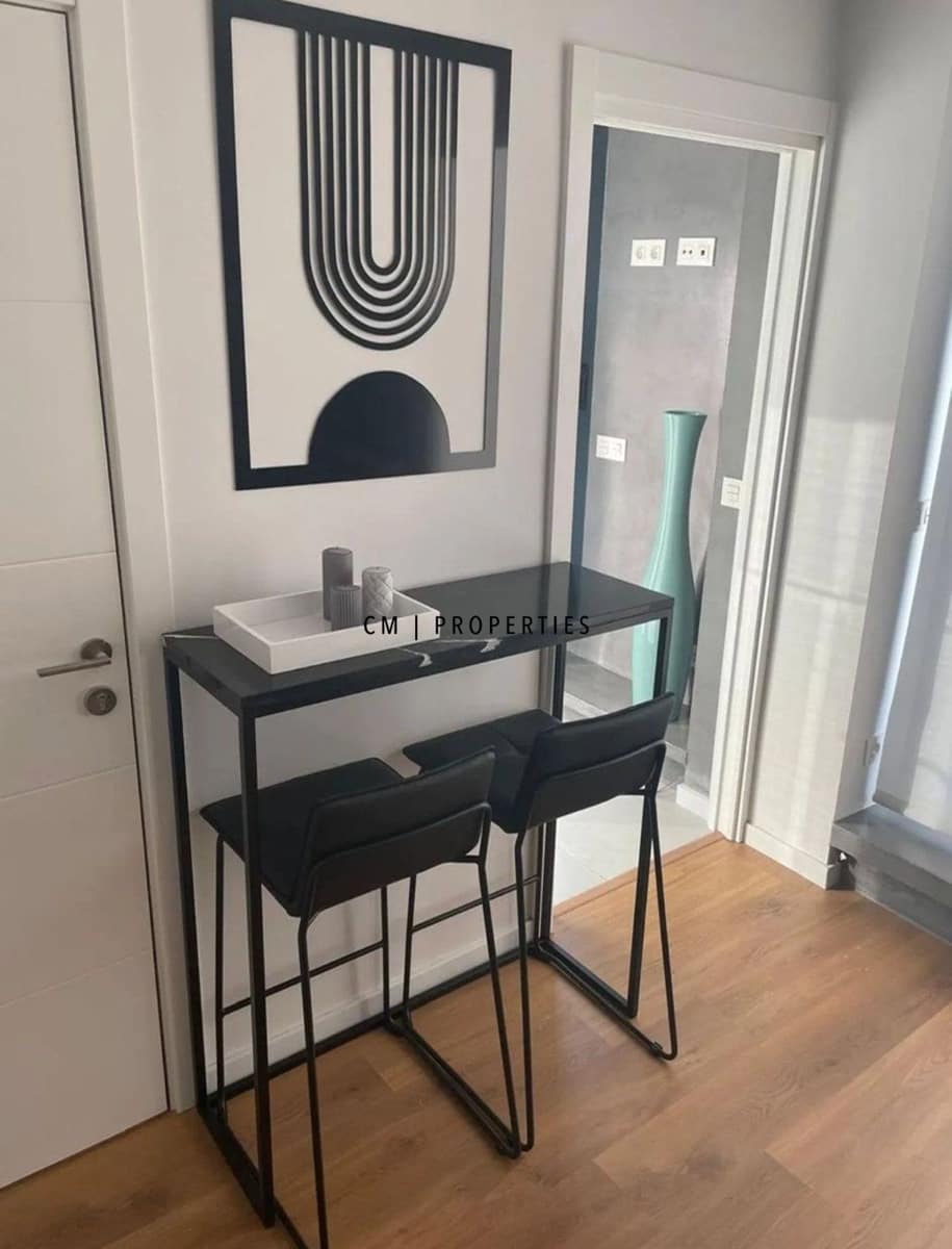 2 bedroom Penthouse for rent in Valencia city with pool garage - € 1,600 (Ref: 9918998)
