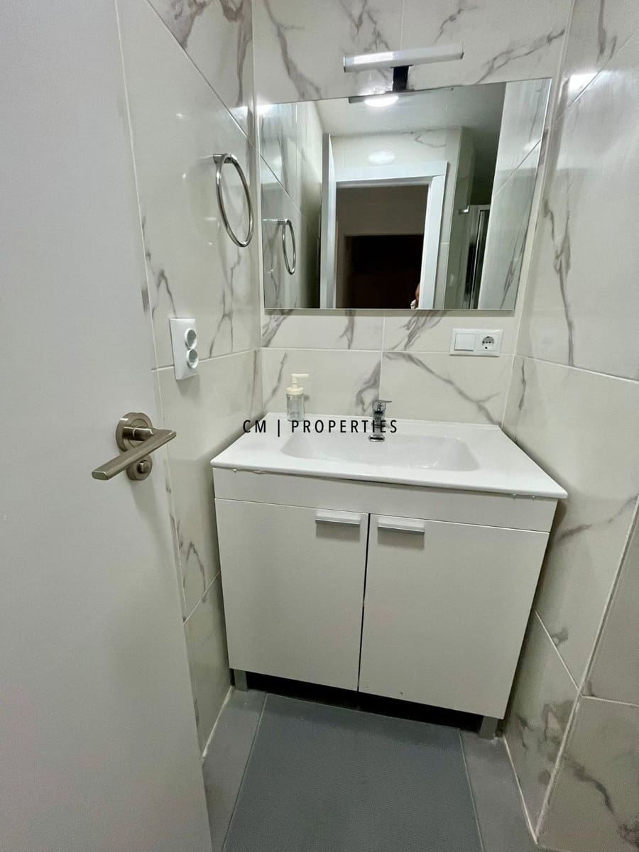Piso de 3 habitaciones en Tavernes Blanques en alquiler - 1.000 € (Ref: 9928059)