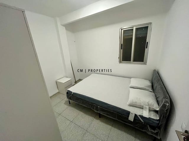 3 quarto Apartamento para arrendar em Tavernes Blanques - 1 000 € (Ref: 9928059)