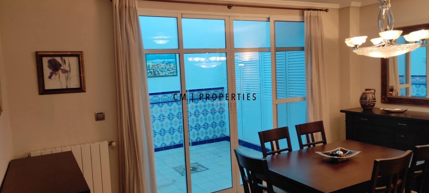 3 quarto Moradia para arrendar em Rocafort com garagem - 1 300 € (Ref: 9935119)